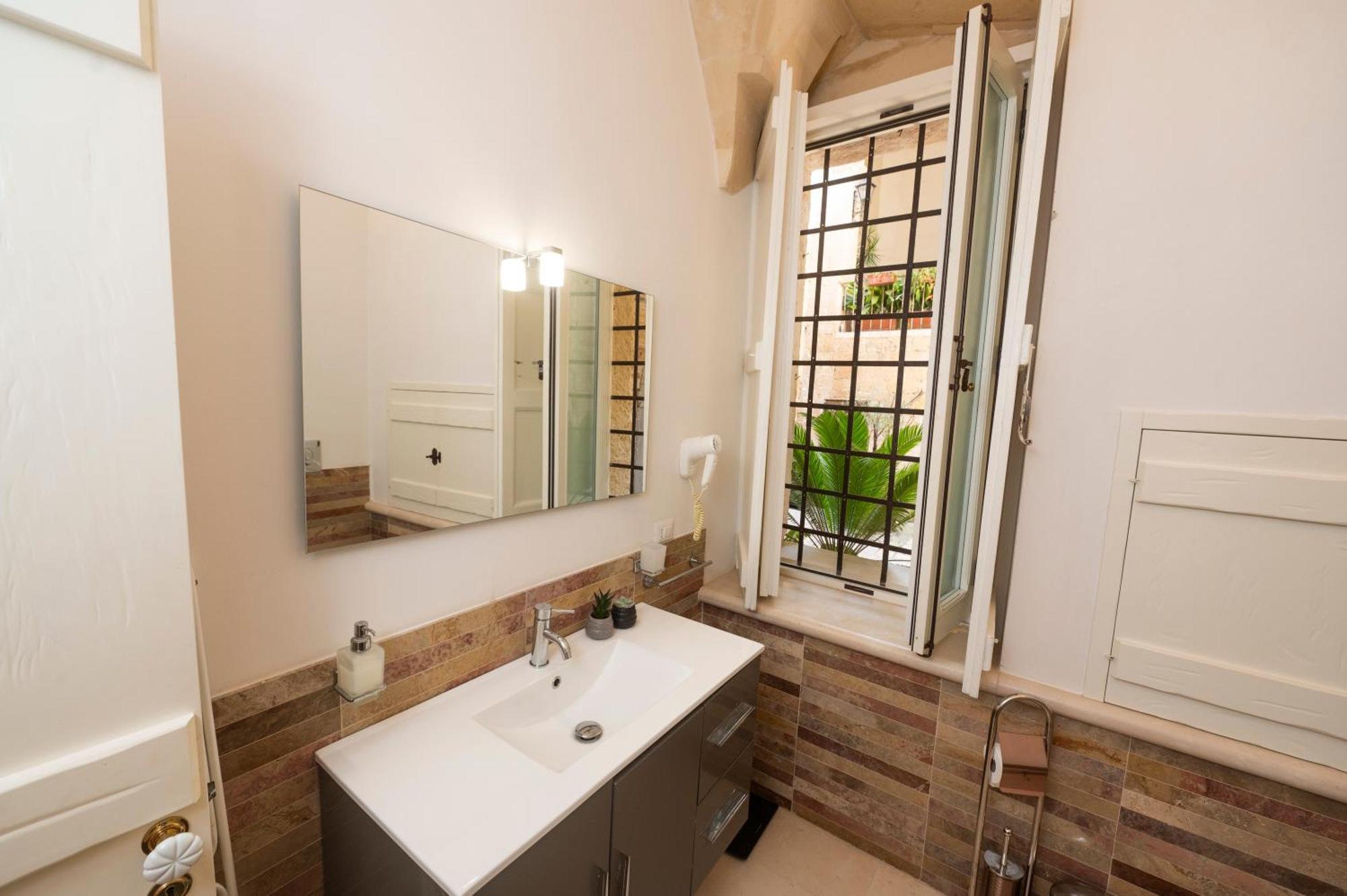 Basseo33 Suite Lecce Exterior photo